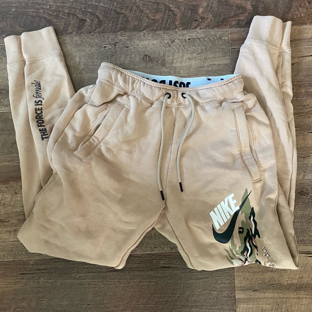 Nike : The Force is Female : Sweats